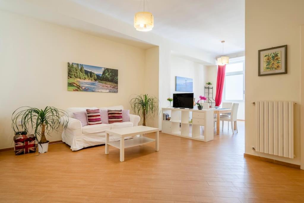 Carlotta - Italian Living Apartment Bari Exterior photo